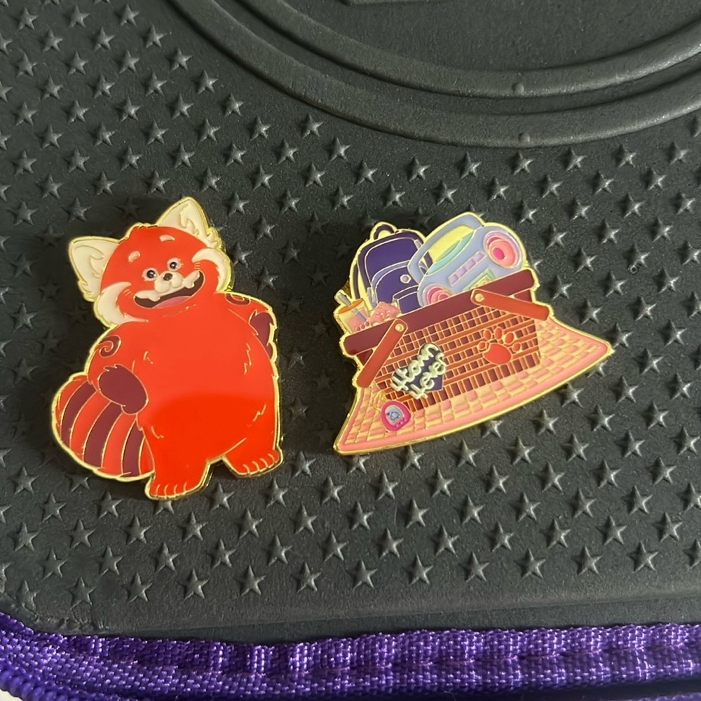 Loungefly Red pin set